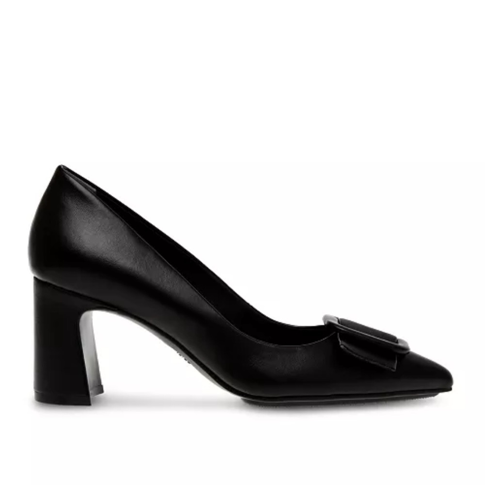 Anne Klein Elegant Black Pumps